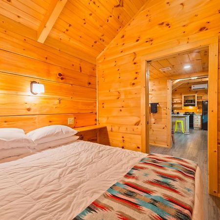 Great Escapes Rv Resort Bryan College Station Bagian luar foto